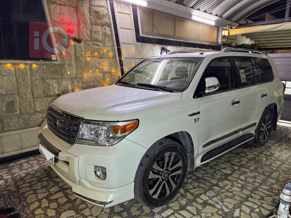 تويوتا لاندكروزر